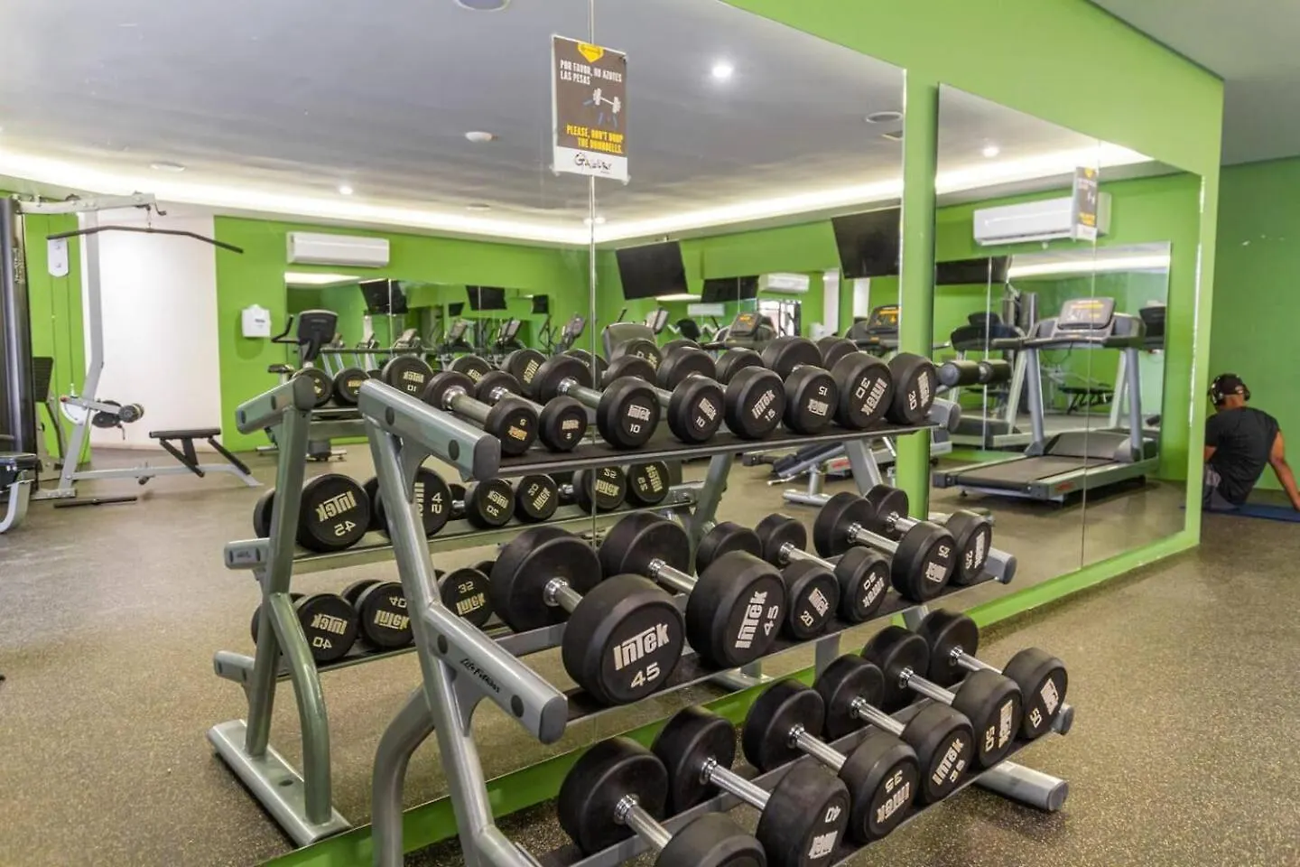 Apartment Luxury Condo, 1Br 1Ba, 200Mb, Gym Sauna Cinema Playa del Carmen