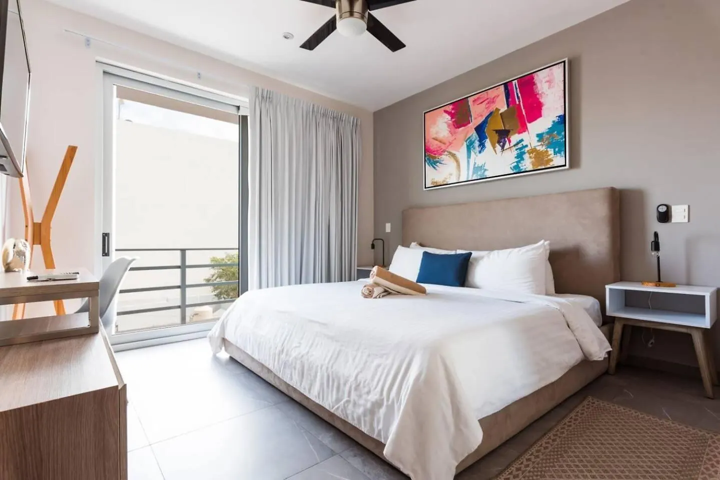 Apartment Luxury Condo, 1Br 1Ba, 200Mb, Gym Sauna Cinema Playa del Carmen